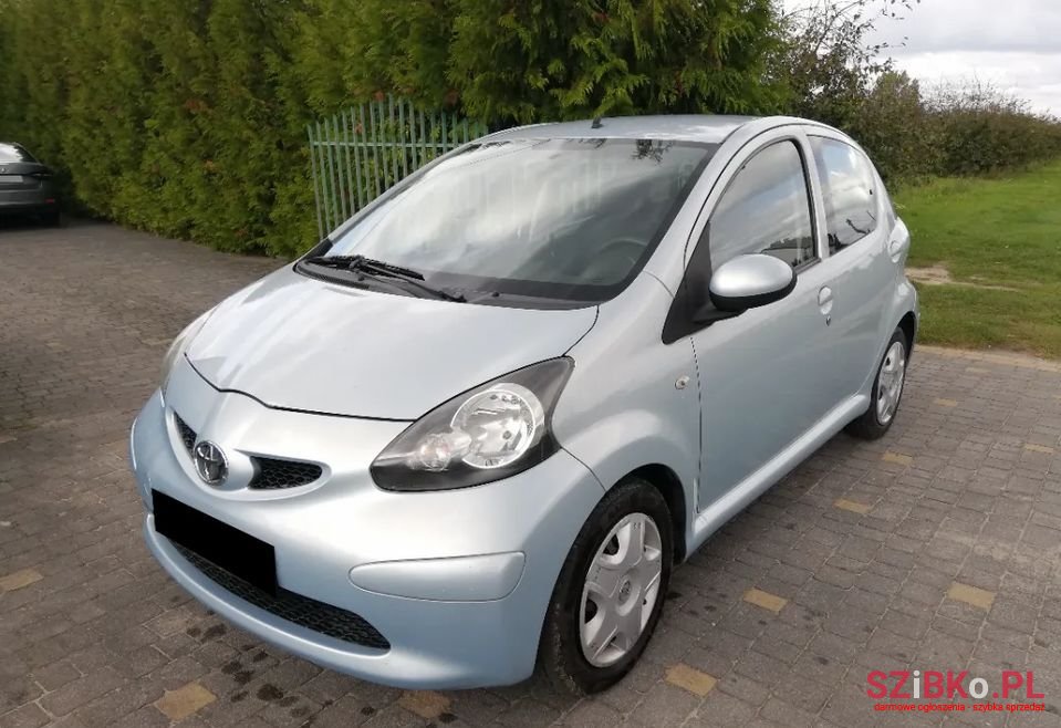 2006' Toyota Aygo photo #1
