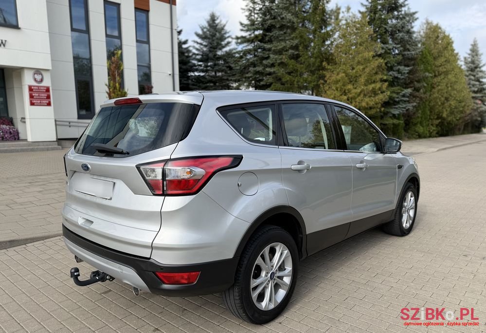 2017' Ford Kuga 2.0 Tdci 2X4 Titanium photo #4