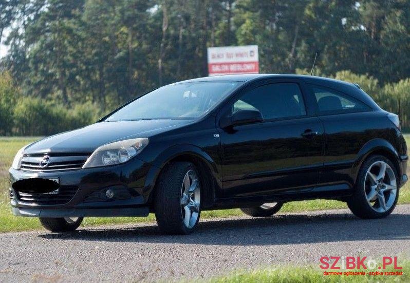 2005' Opel Astra photo #2