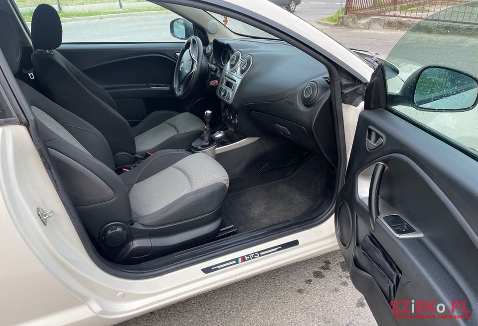 2008' Alfa Romeo MiTo photo #5