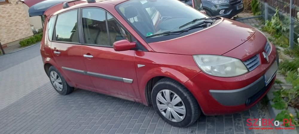 2005' Renault Scenic Avantage photo #1