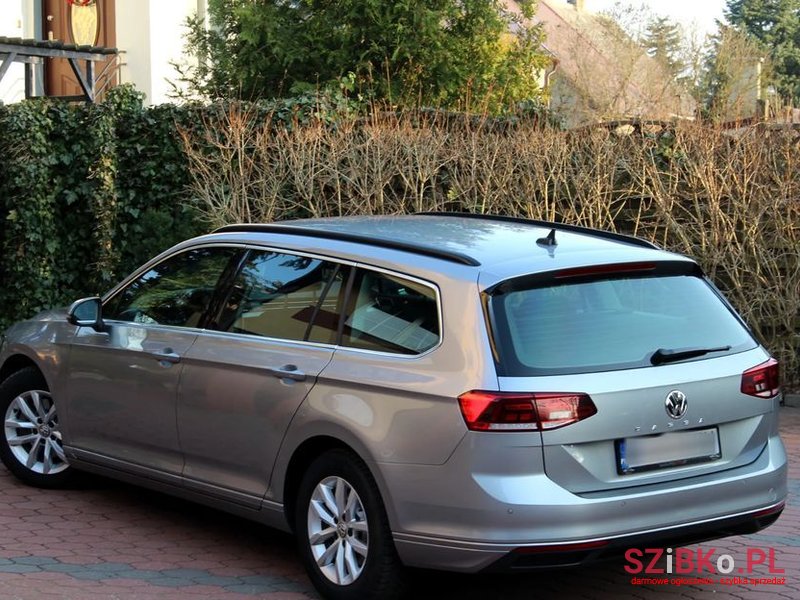 2020' Volkswagen Passat photo #6