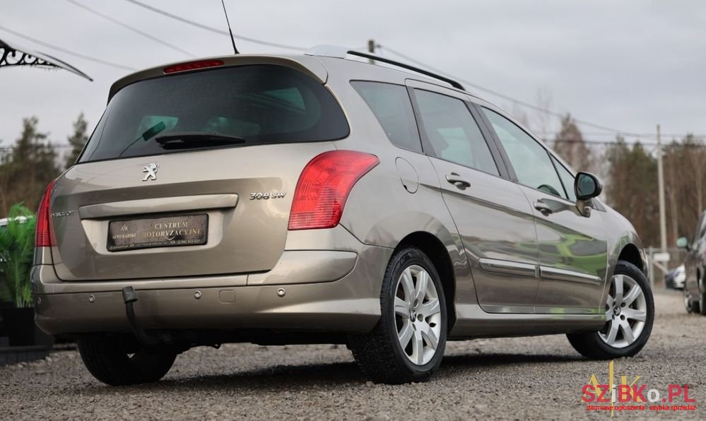 2012' Peugeot 308 photo #2