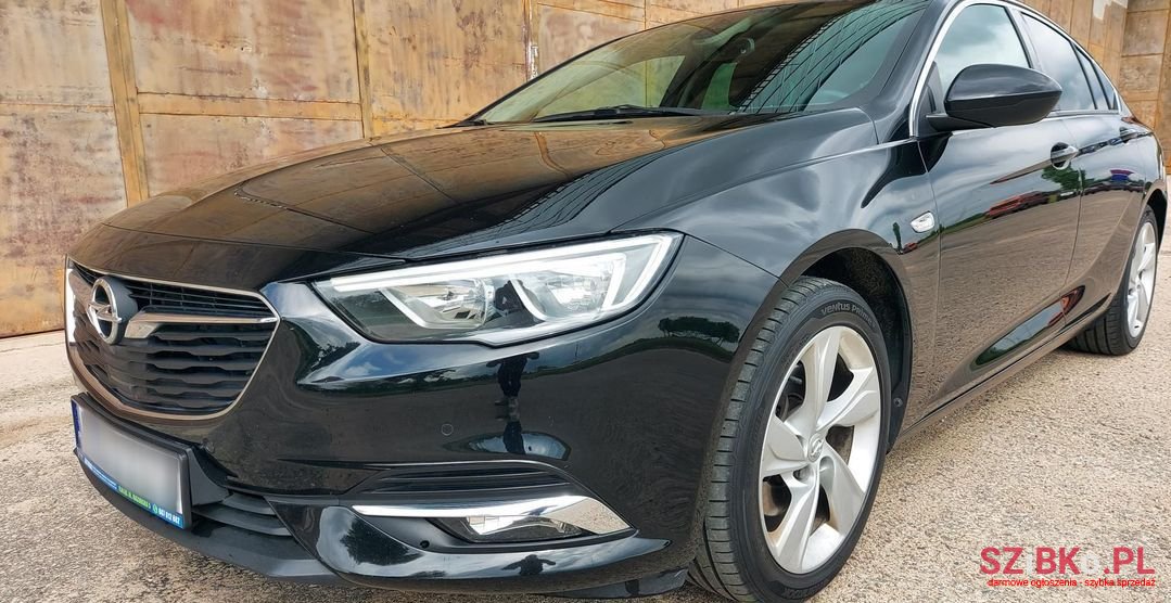 2018' Opel Insignia photo #6