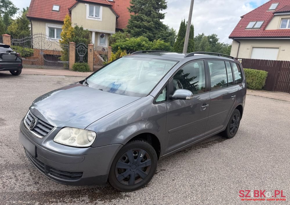 2006' Volkswagen Touran photo #1