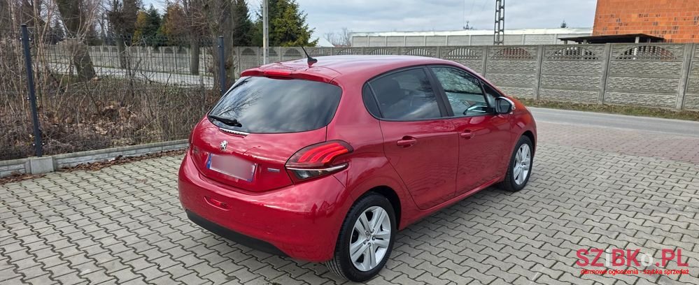 2016' Peugeot 208 Puretech 82 photo #6