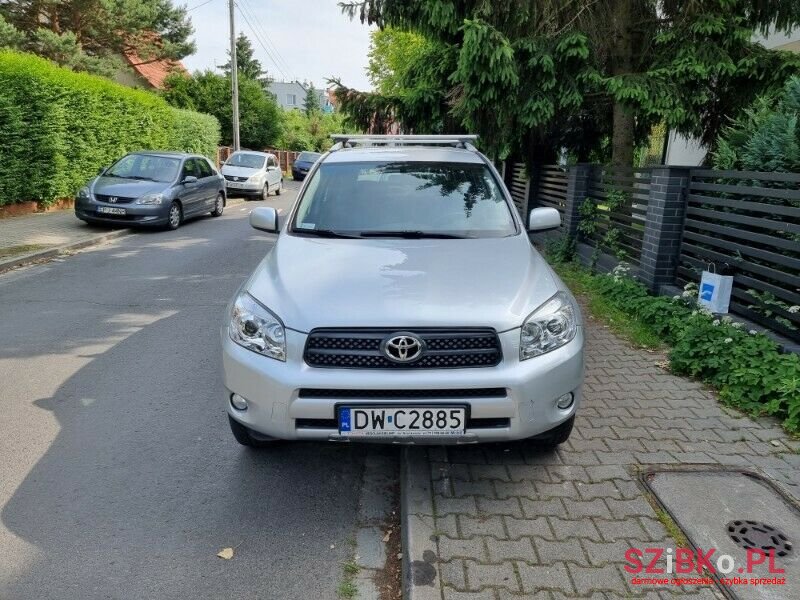 2007' Toyota RAV4 photo #2