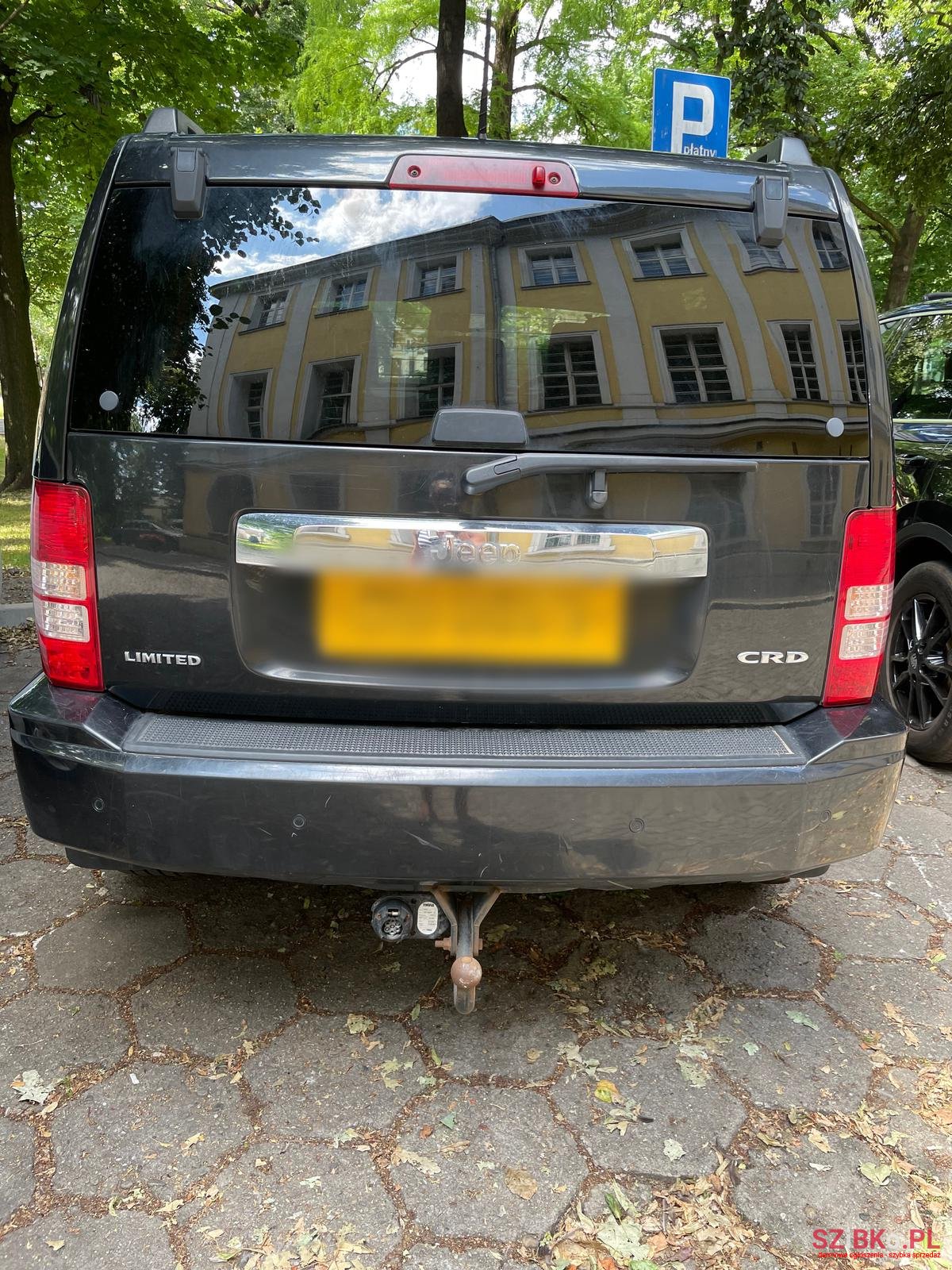 2010' Jeep Cherokee photo #3