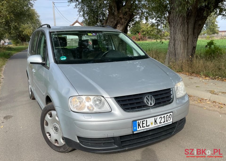 2003' Volkswagen Touran photo #5