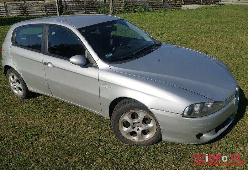 2006' Alfa Romeo 147 photo #1