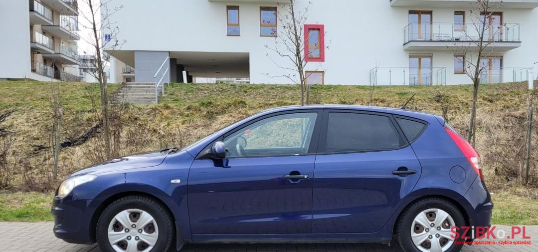 2010' Hyundai i30 photo #6