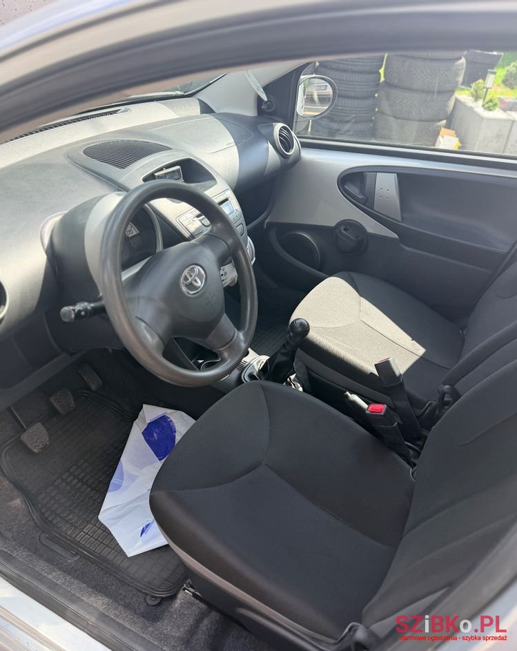 2013' Toyota Aygo photo #5