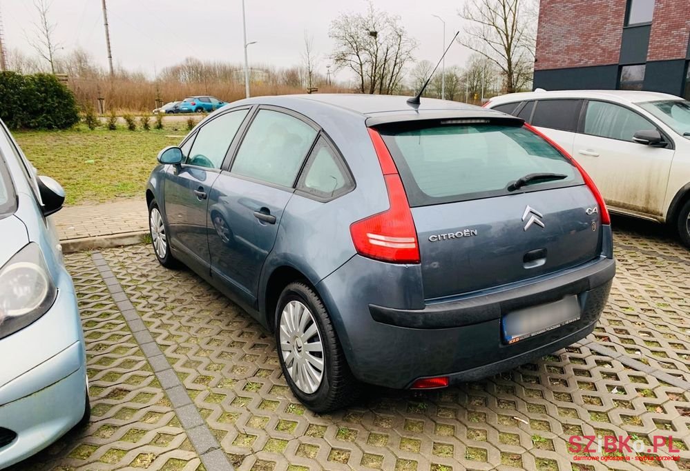 2005' Citroen C4 1.6 16V Confort photo #5