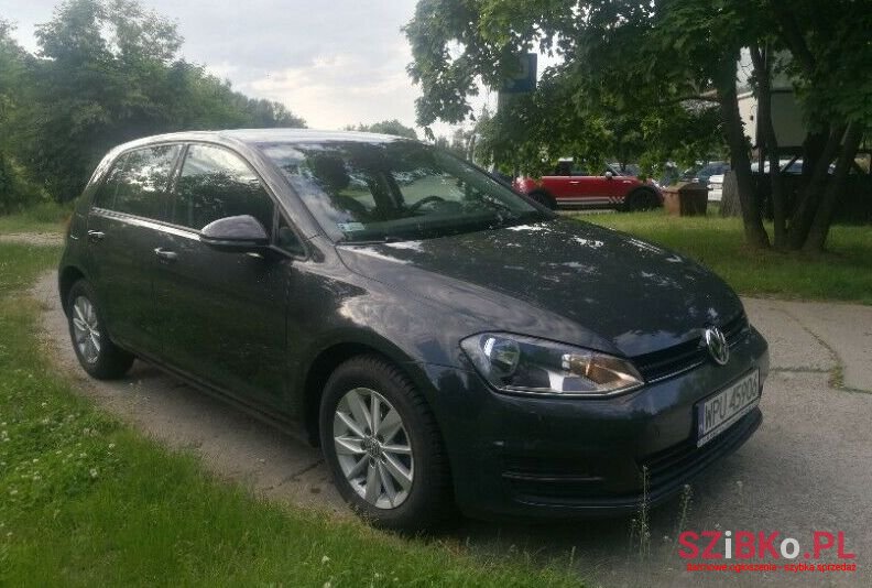 2017' Volkswagen Golf photo #1