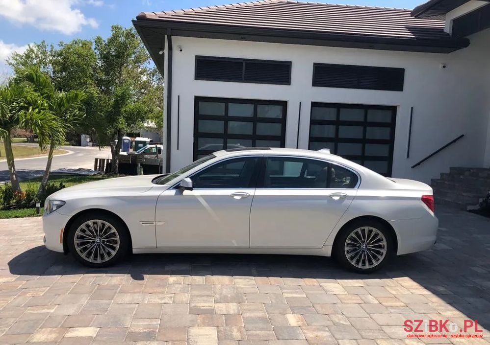 2011' BMW 7 Series 750I L photo #3