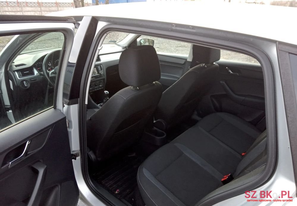 2015' Skoda Rapid photo #6