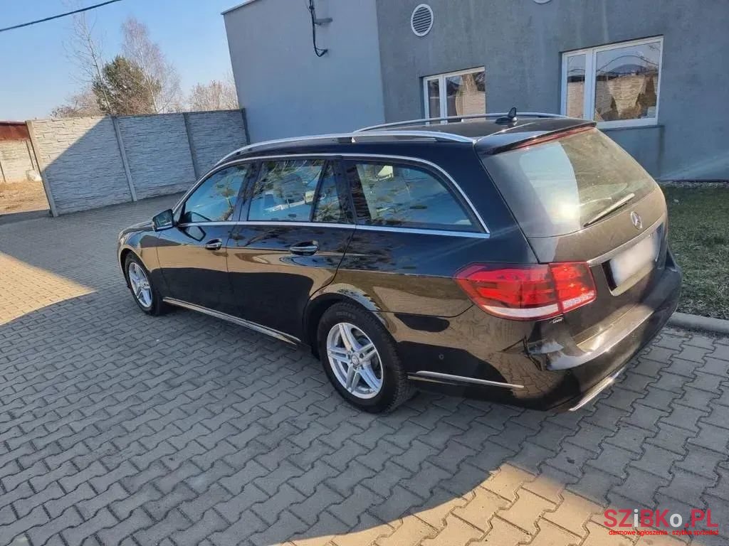 2015' Mercedes-Benz E-Class photo #4