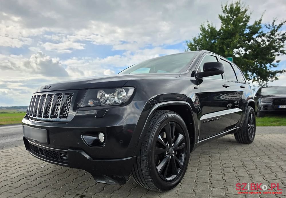 2013' Jeep Grand Cherokee photo #2