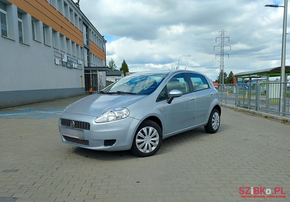 2009' Fiat Grande Punto 1.4 8V Active photo #1