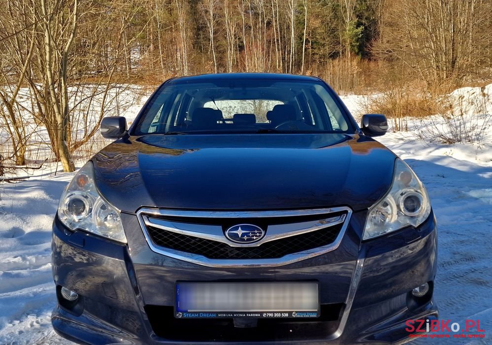 2010' Subaru Legacy 2.0I Trend photo #3