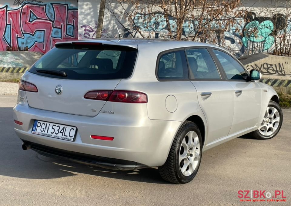 2007' Alfa Romeo 159 photo #2