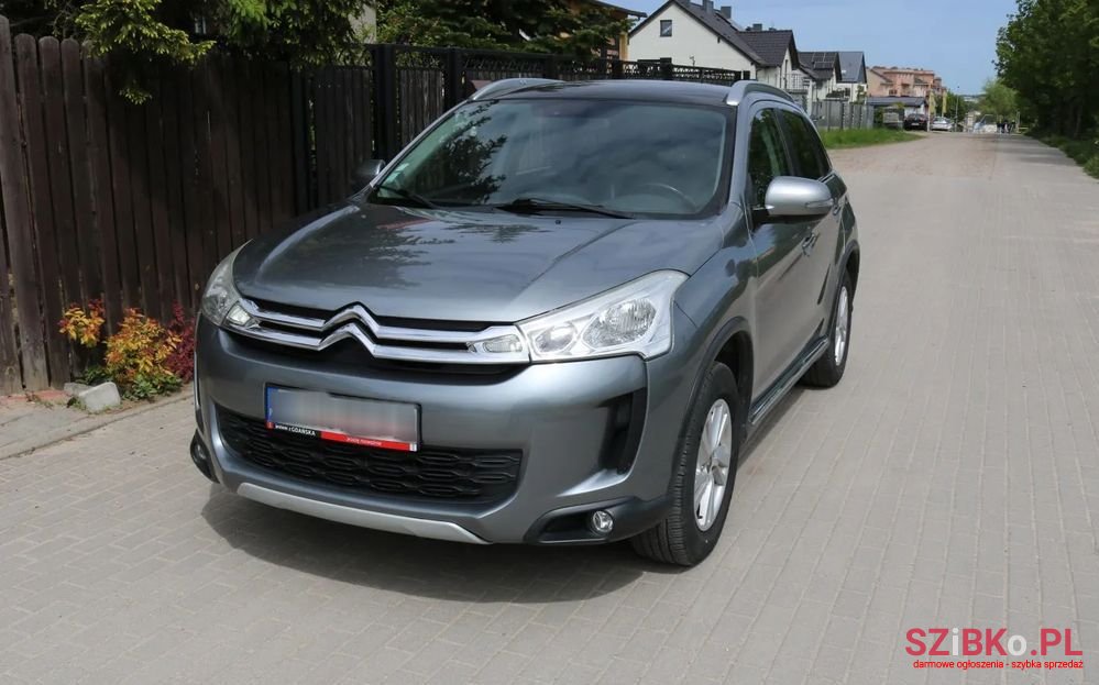 2014' Citroen C4 Aircross photo #1