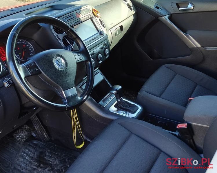 2008' Volkswagen Tiguan photo #6