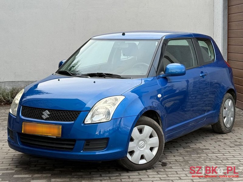 2010' Suzuki Swift 1.3 Comfort+ photo #2