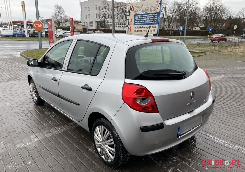 2007' Renault Clio photo #6