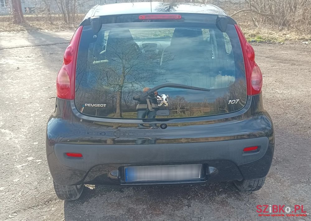 2009' Peugeot 107 1.0 Active photo #6