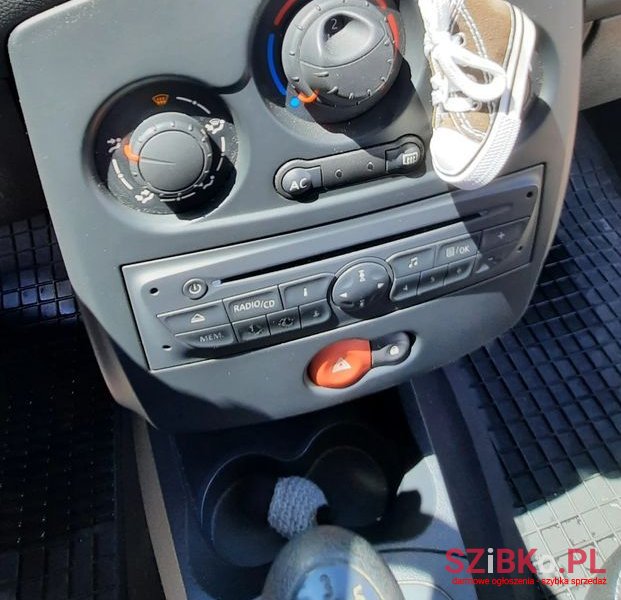 2013' Renault Clio photo #3