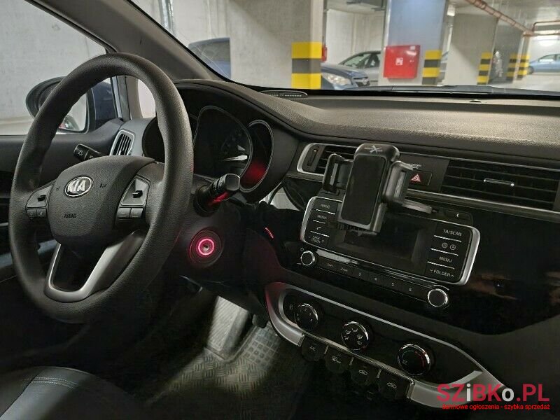 2016' Kia Rio photo #5
