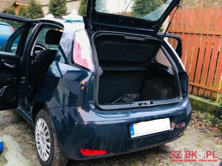 2013' Fiat Punto photo #6