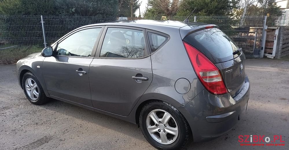 2010' Hyundai i30 1.6 Crdi Classic photo #1