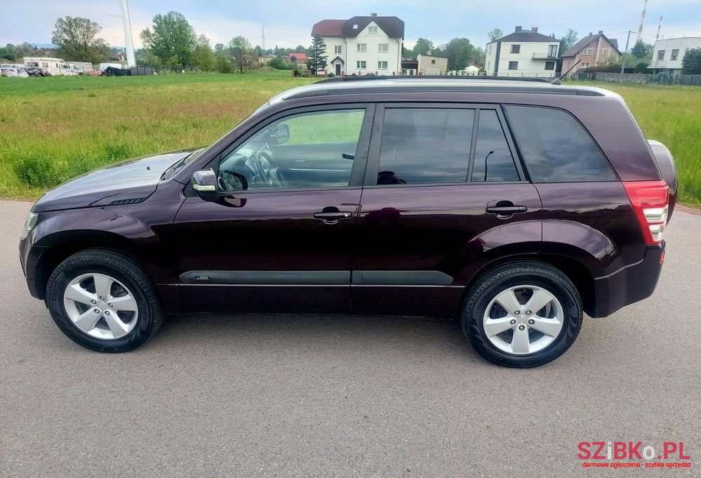 2009' Suzuki Grand Vitara 2.0 Comfort photo #6