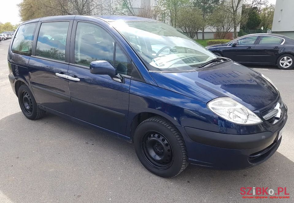 2006' Citroen C8 photo #2