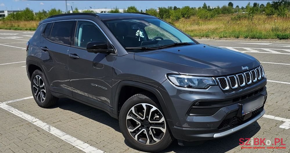 2023' Jeep Compass photo #3