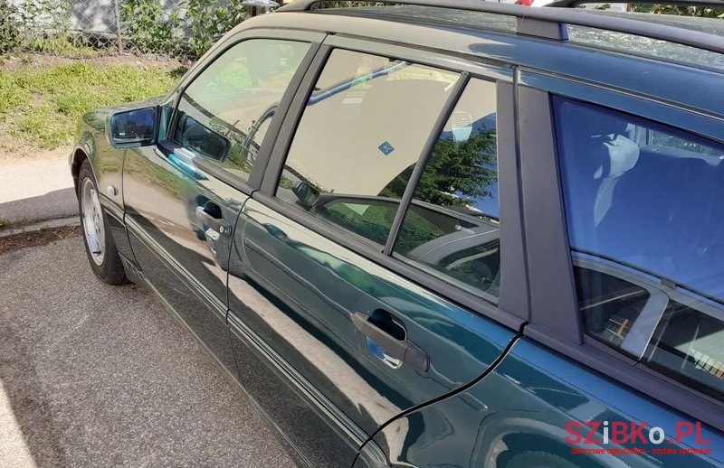 1999' Mercedes-Benz C-Class photo #2