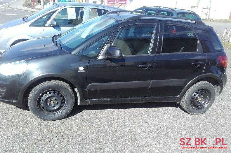 2009' Suzuki SX4 photo #1
