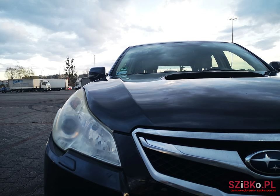 2009' Subaru Legacy photo #1