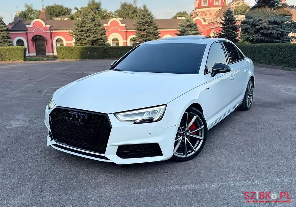 2017' Audi A4 Limousine photo #6