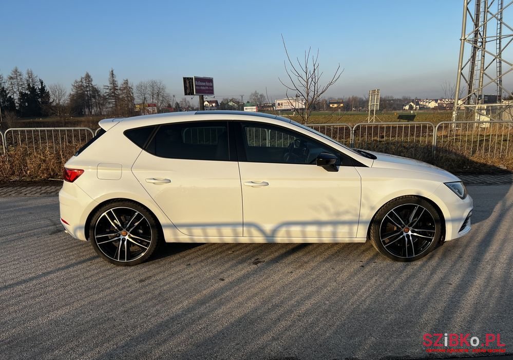 2019' SEAT Leon photo #3