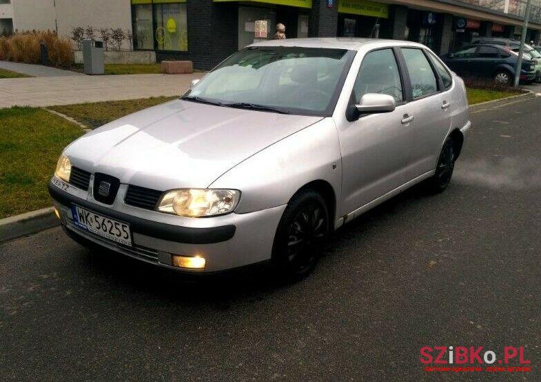 2002' SEAT Cordoba photo #1