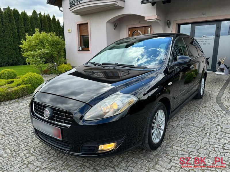 2011' Fiat Croma 2.2 16V Automatik photo #1