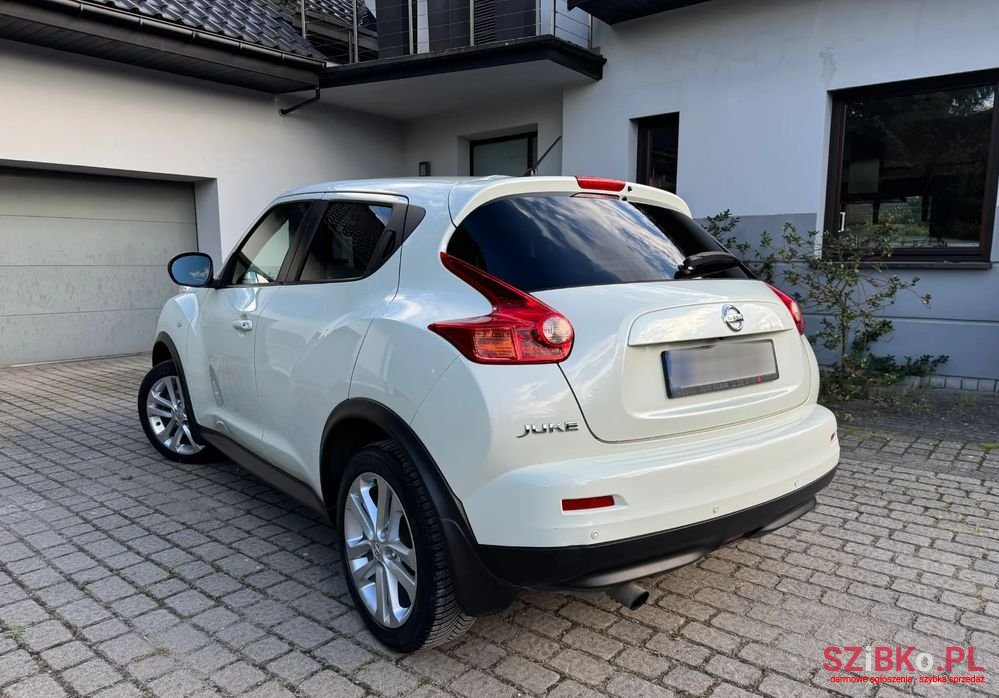 2011' Nissan Juke 1.6 T Tekna 4X4 photo #2