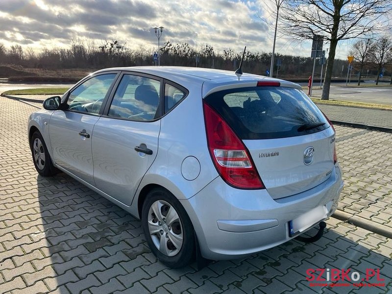 2010' Hyundai i30 1.6 Crdi Classic photo #4