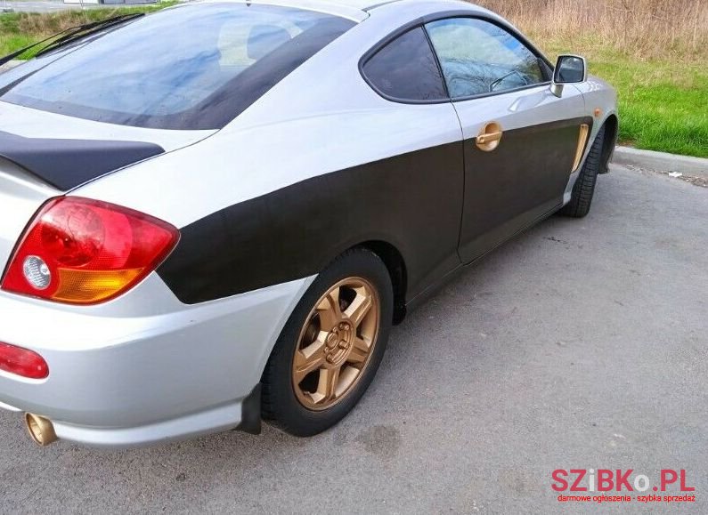 2003' Hyundai Coupe photo #1