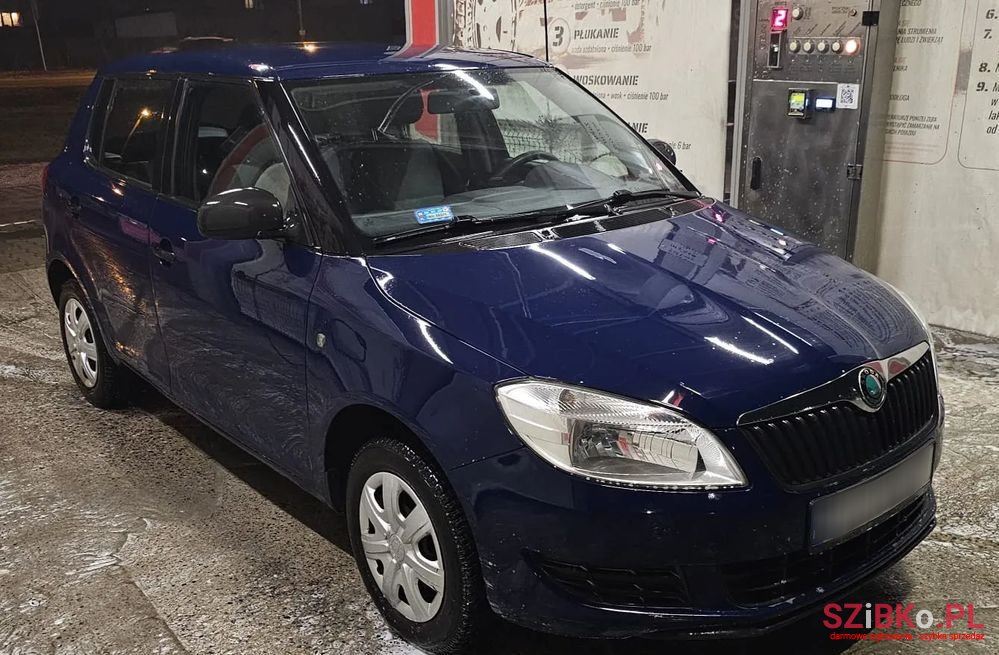 2011' Skoda Fabia 1.2 12V Classic photo #2