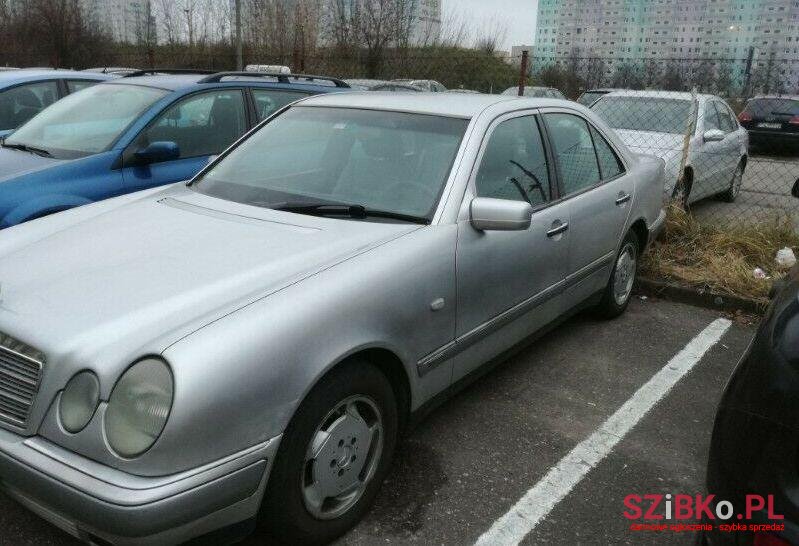 1995' Mercedes-Benz Klasa E photo #1