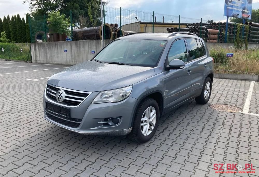 2010' Volkswagen Tiguan photo #1